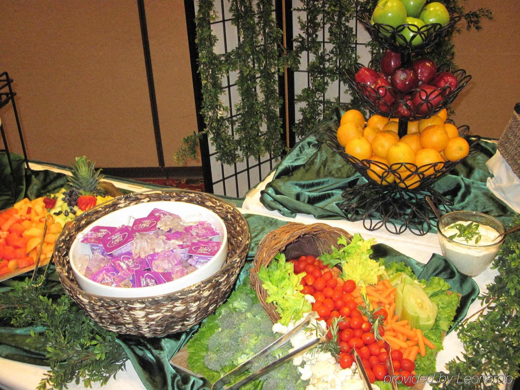 Doubletree By Hilton Rapid City Downtown Convention Center Экстерьер фото